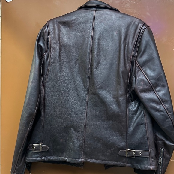 Schott NYC Waxy Cowhide Leather Mechanics
Jacket Size Medium - Picture 9 of 11